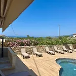 Villa Manureva *