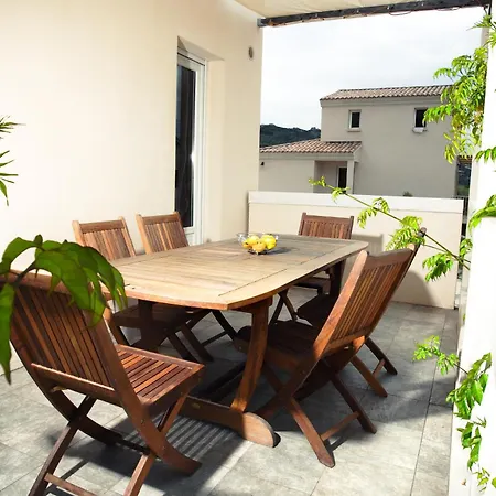 וילה Manureva קאלבי