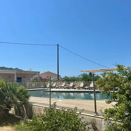 Manureva וילה קאלבי