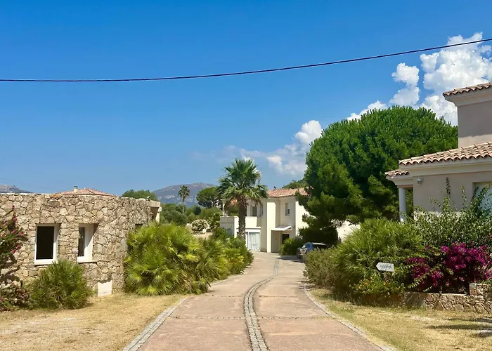 Manureva Calvi (Corsica)