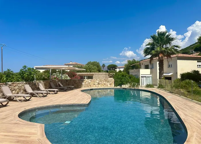 Manureva * Calvi (Corsica)