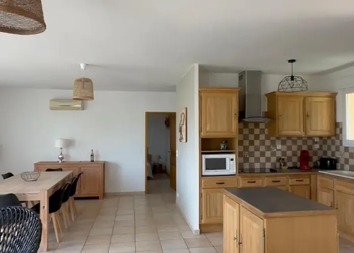 Manureva * Calvi (Corsica)